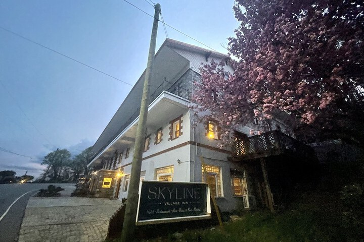 Hotel 5 of 156