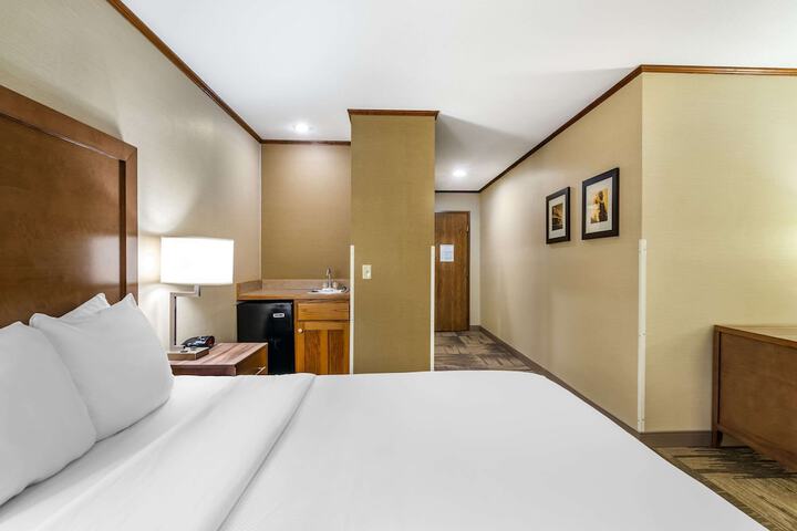 Room 40 of 54