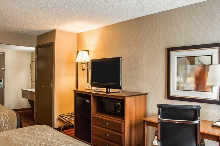 Room 12 of 20