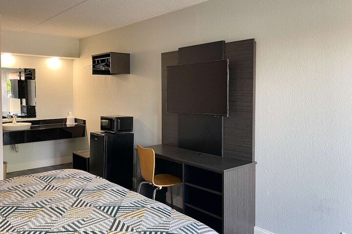 Room 22 of 44