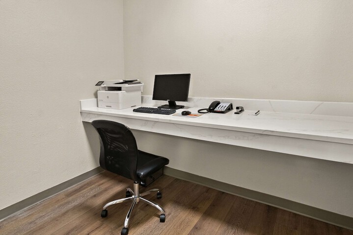 Business Center 35 of 35