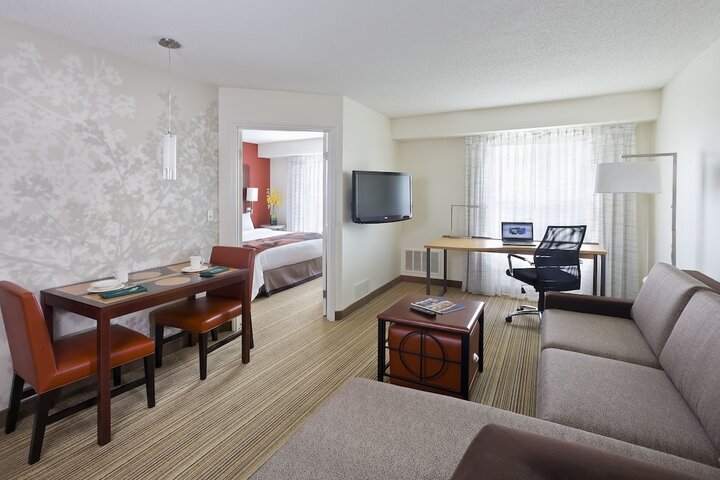 Room 11 of 23