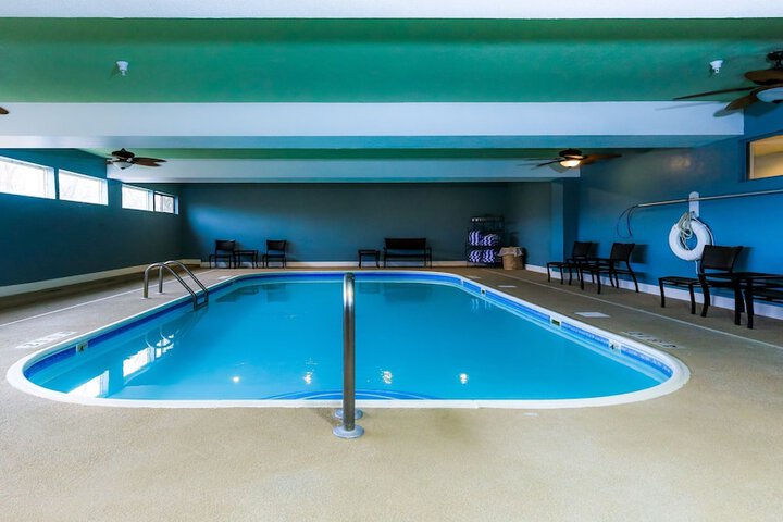 Pool 7 of 30