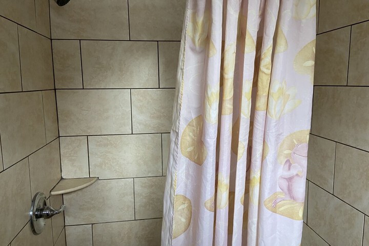 Room 11 of 35