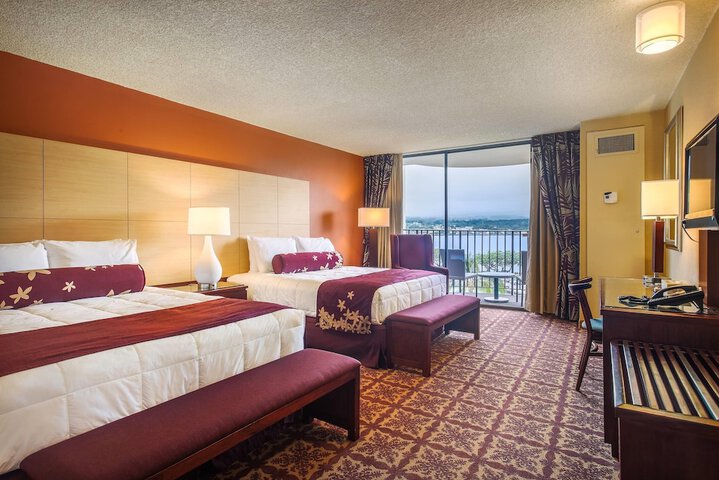 Hilo Hawaiian Hotel Trademark Collection by Wyndham