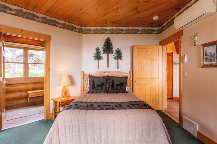 Grand Superior Lodge