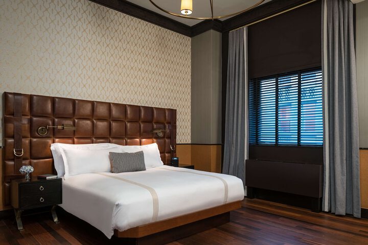 Room 41 of 61