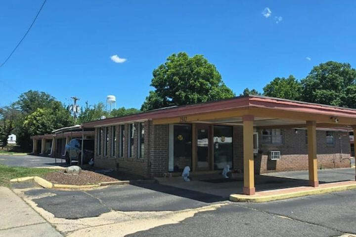 Lion Inn Albemarle by Hotel O Near US 52