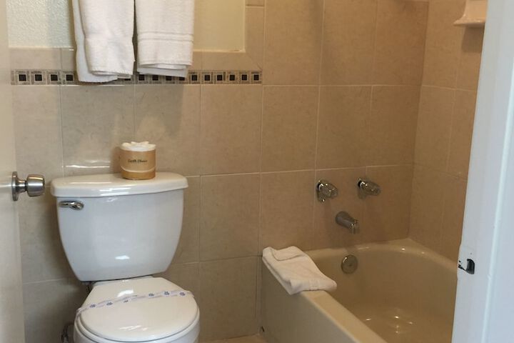 Room 15 of 44