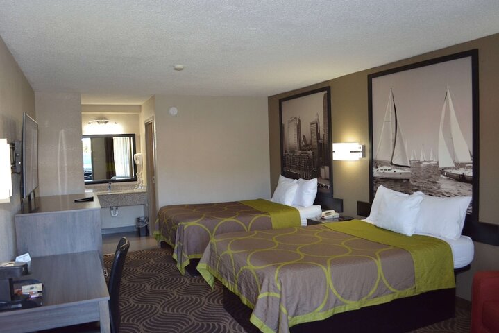 Room 18 of 24