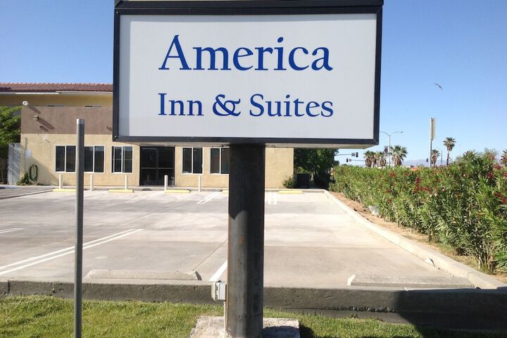 America Inn & Suites