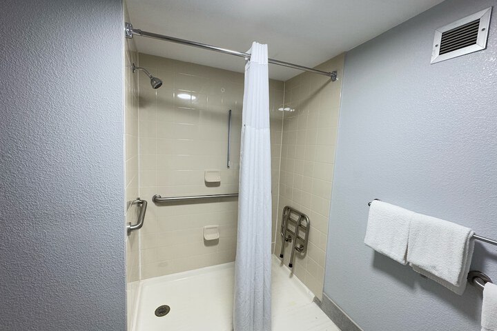 Room 41 of 72