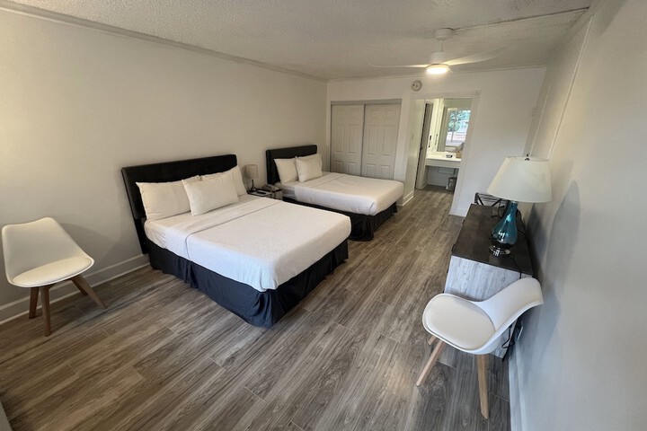 Room 34 of 51