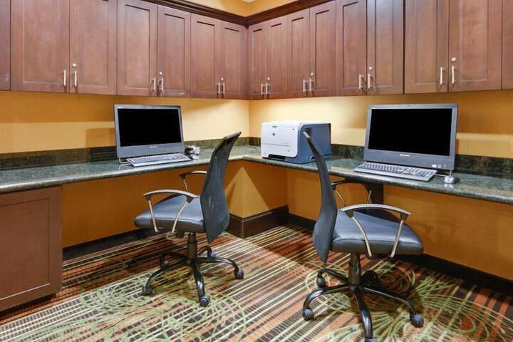 Business Center 22 of 22