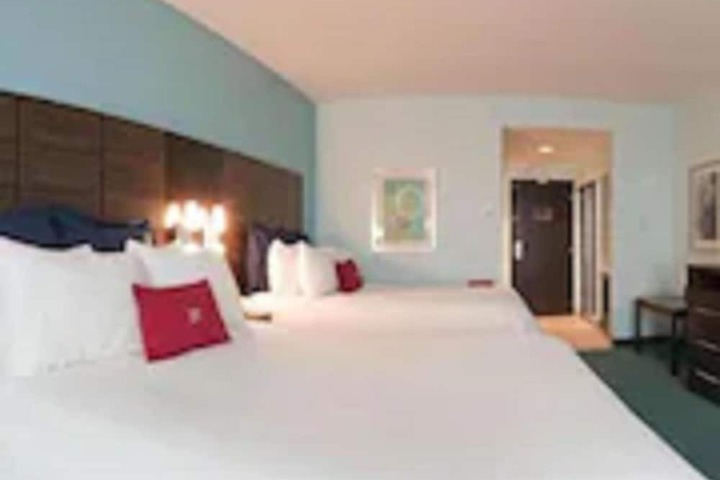 Room 27 of 60
