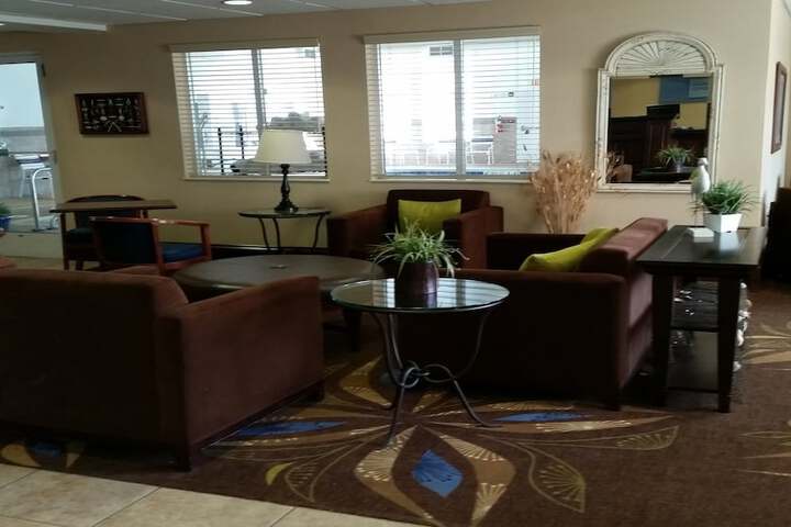 Hotel 7 of 52
