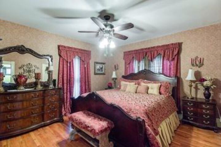 Noble House Inn