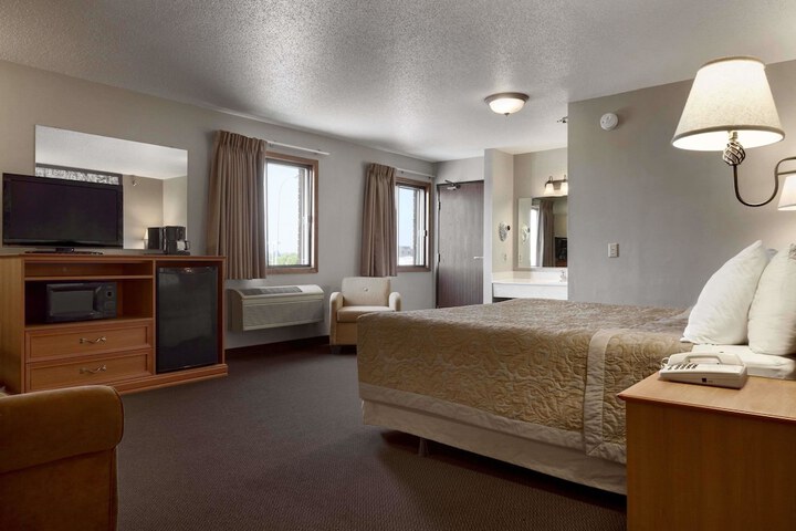 Room 5 of 13