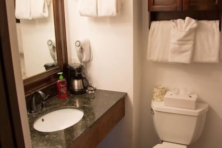 Room 25 of 191