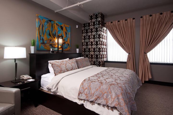 The Giacomo Niagara Falls NY an Ascend Collection Hotel