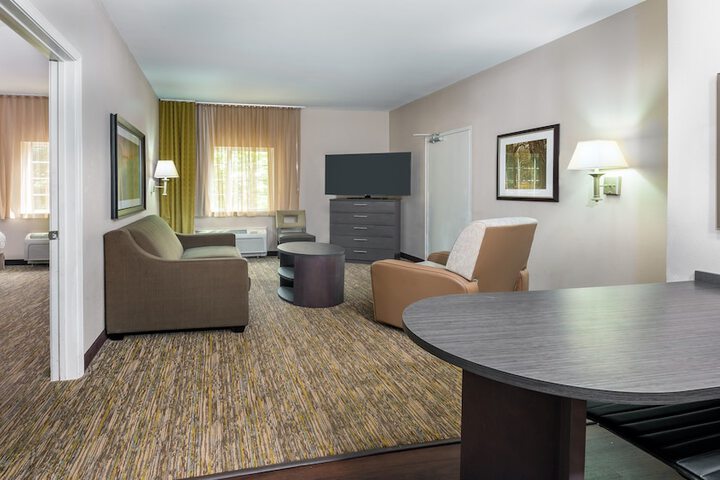 Room 35 of 46