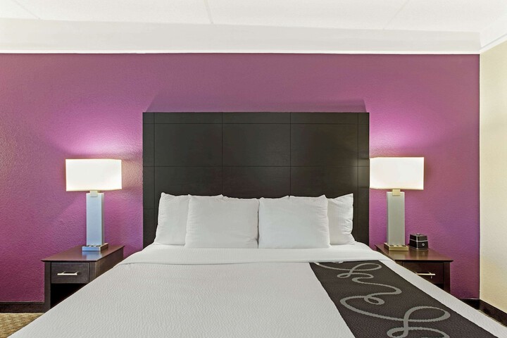 Room 18 of 27