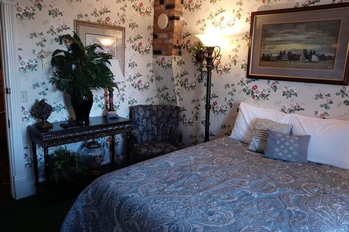 Room 37 of 60