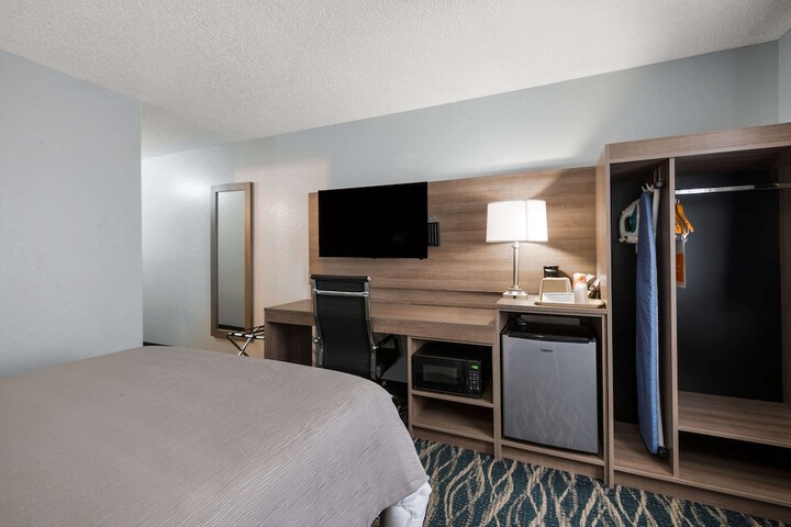 Room 35 of 50