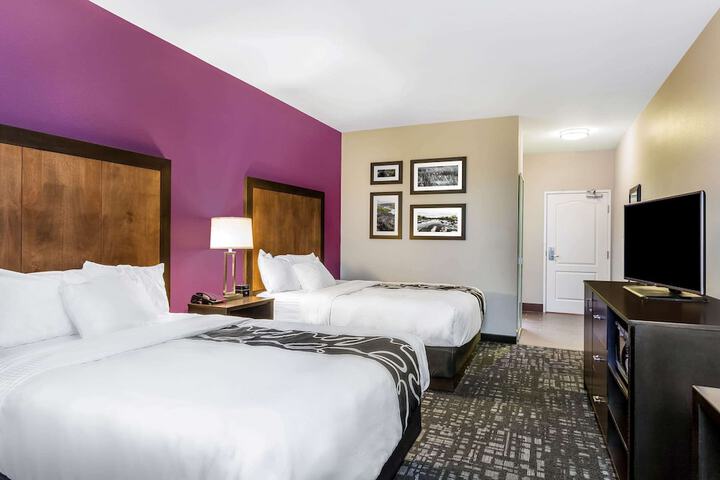 Room 20 of 28