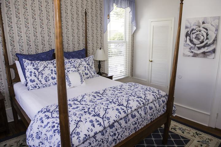 Room 21 of 64