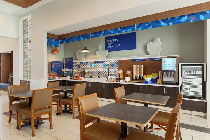 Holiday Inn Express West Sacramento by IHG