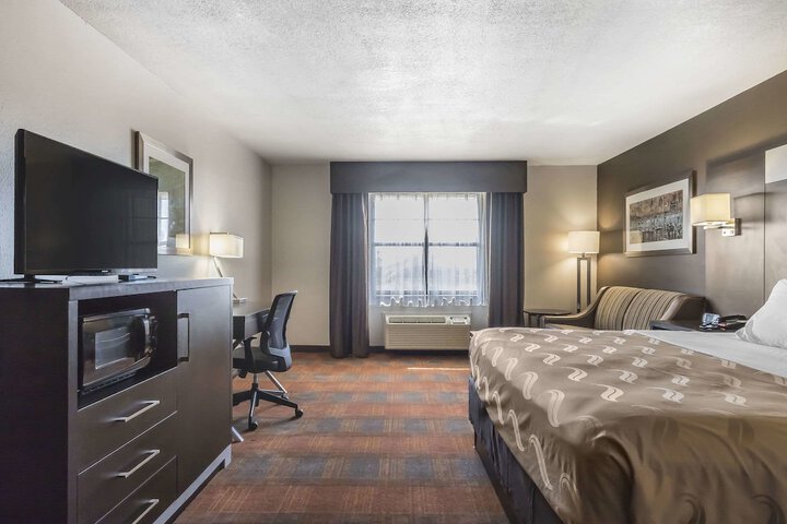 Room 51 of 62