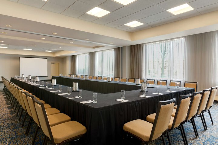 Embassy Suites by Hilton Boston Waltham