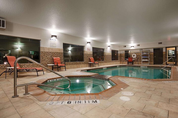 Pool 2 of 10
