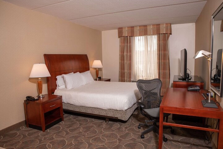 Room 10 of 30