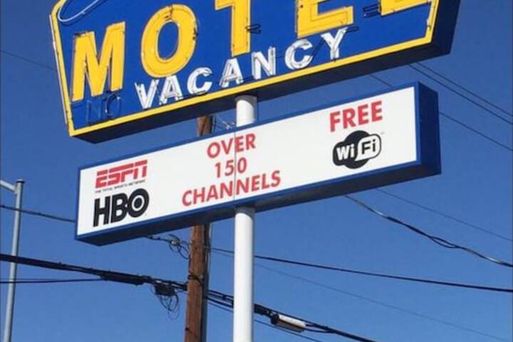 Hotel 4 of 34