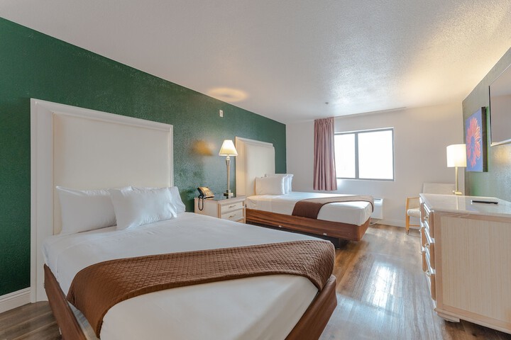Room 43 of 72