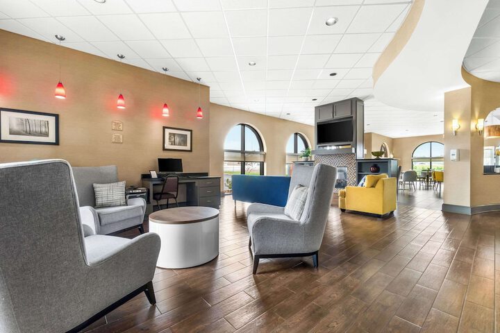 Hotel Interior 10 of 43