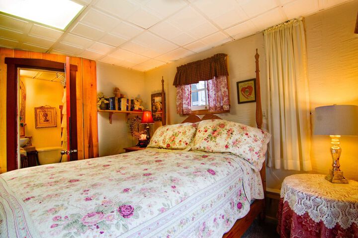 Room 11 of 26