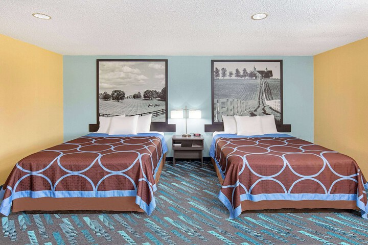 Super 8 by Wyndham Somerset