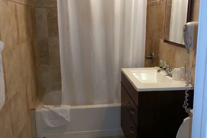 Room 20 of 34