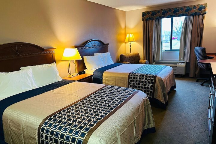 Royal Inn Suites