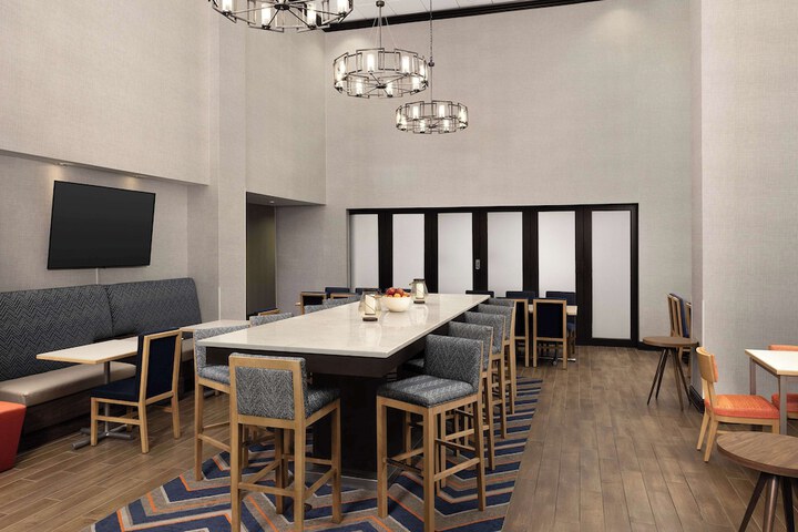 Breakfast/Coffee Service 34 of 42