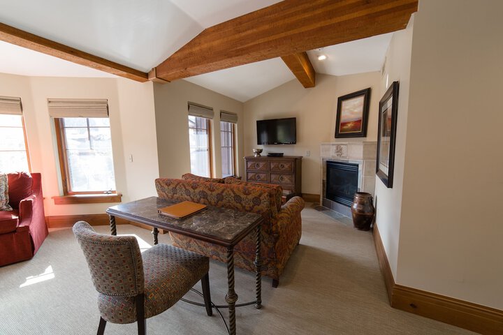 The Chateaux Deer Valley