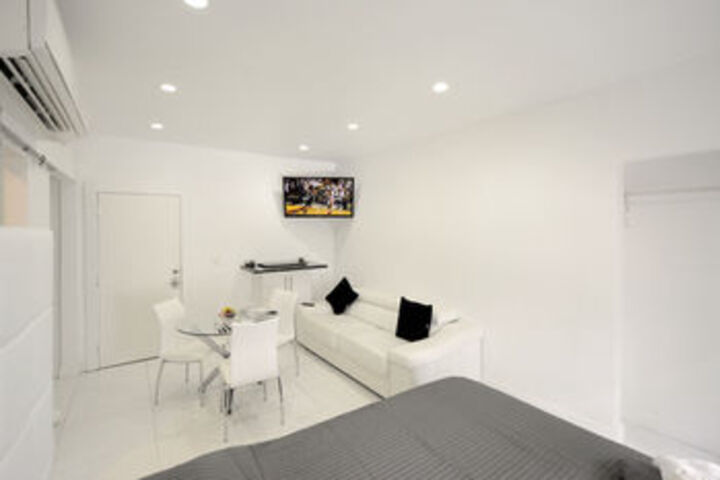 Lincoln Road Apartments