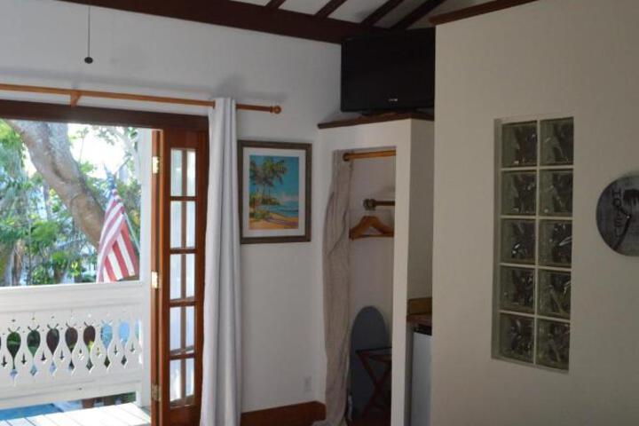 Key West Harbor Inn - Adults Only