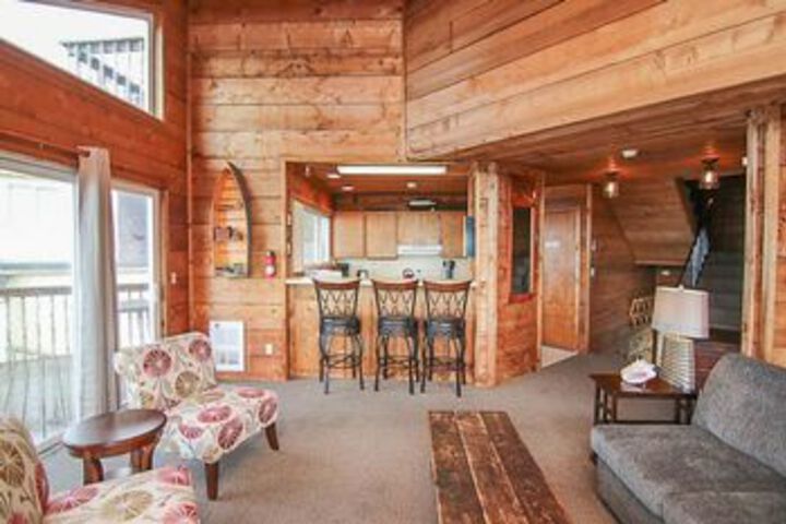 A Beachfront Fantasea 3 Br home by RedAwning