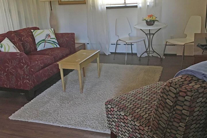 Room 16 of 28