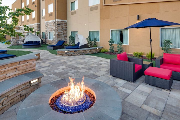 Terrace/Patio 34 of 35