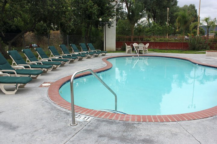 Pool 9 of 49